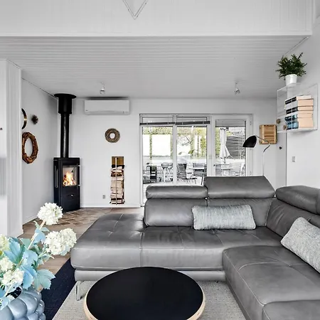 Holiday home Beautiful In With Wifi Grasten