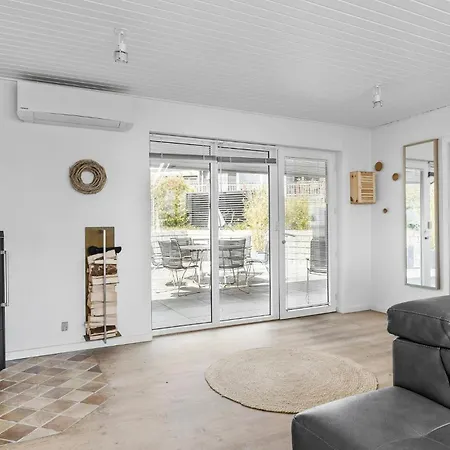 Semesterbostad Amazing In With House Sea View *